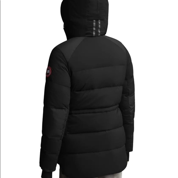 New without tag Canada goose puffer - Picture 2 of 9